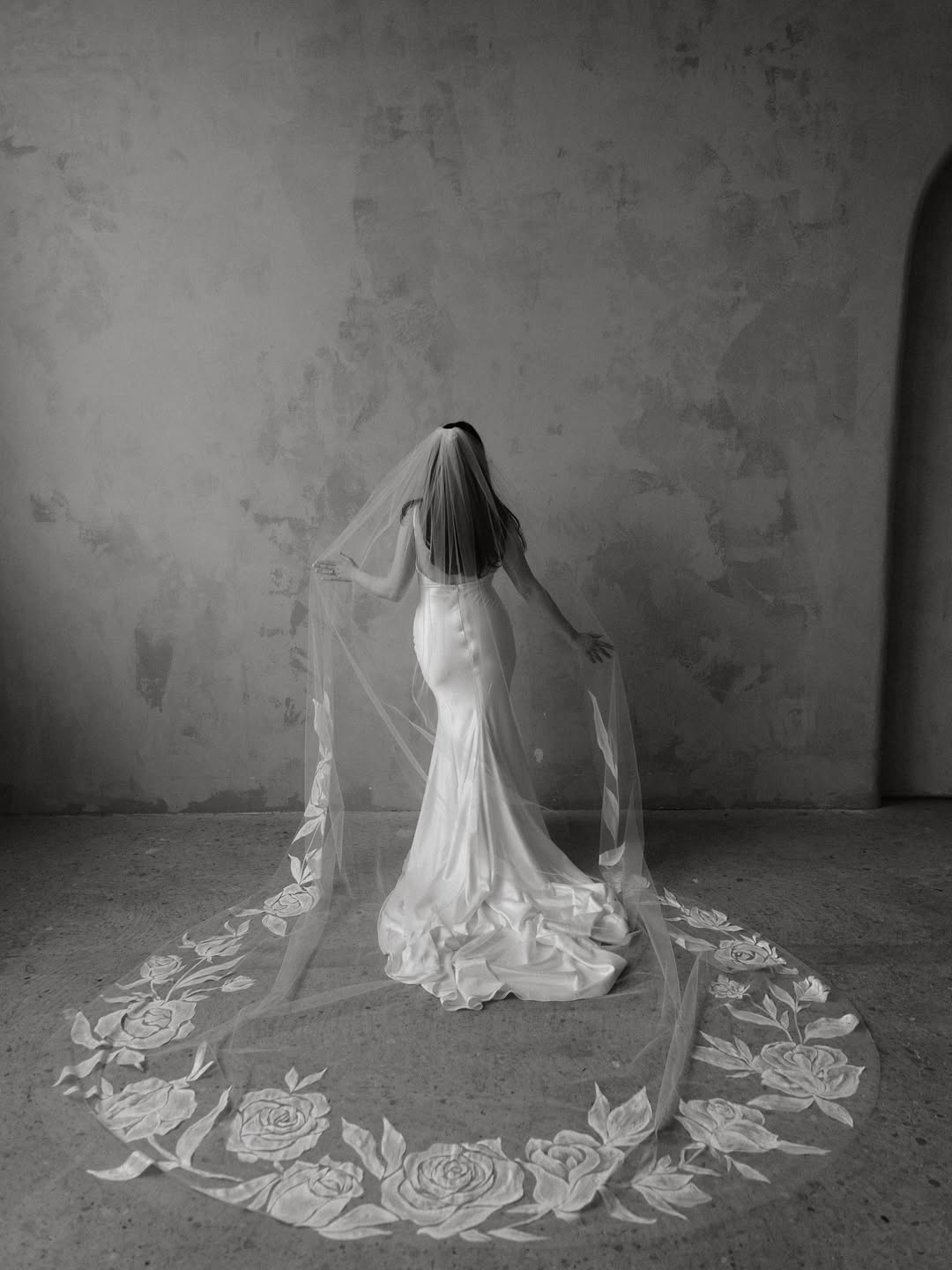 The Complete Guide to Choosing the Perfect Wedding Veil